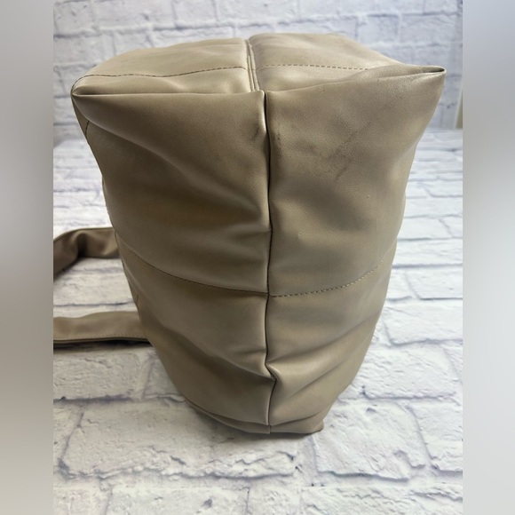 Free People Mushroom Color Shoulder Bag. Has Laptop Space w/Velcro Inside. - Picture 5 of 14